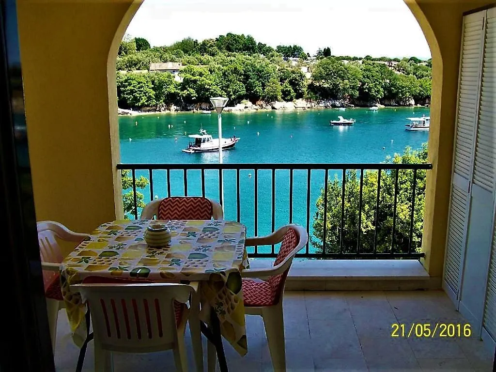Villamar Beachfront Apartments With Free Private Parking Rabac Chorvatsko